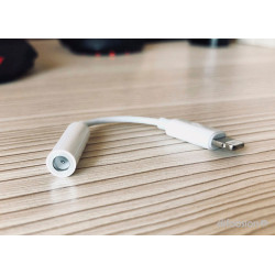 ADAPTADOR LIGHTNING  A JACK